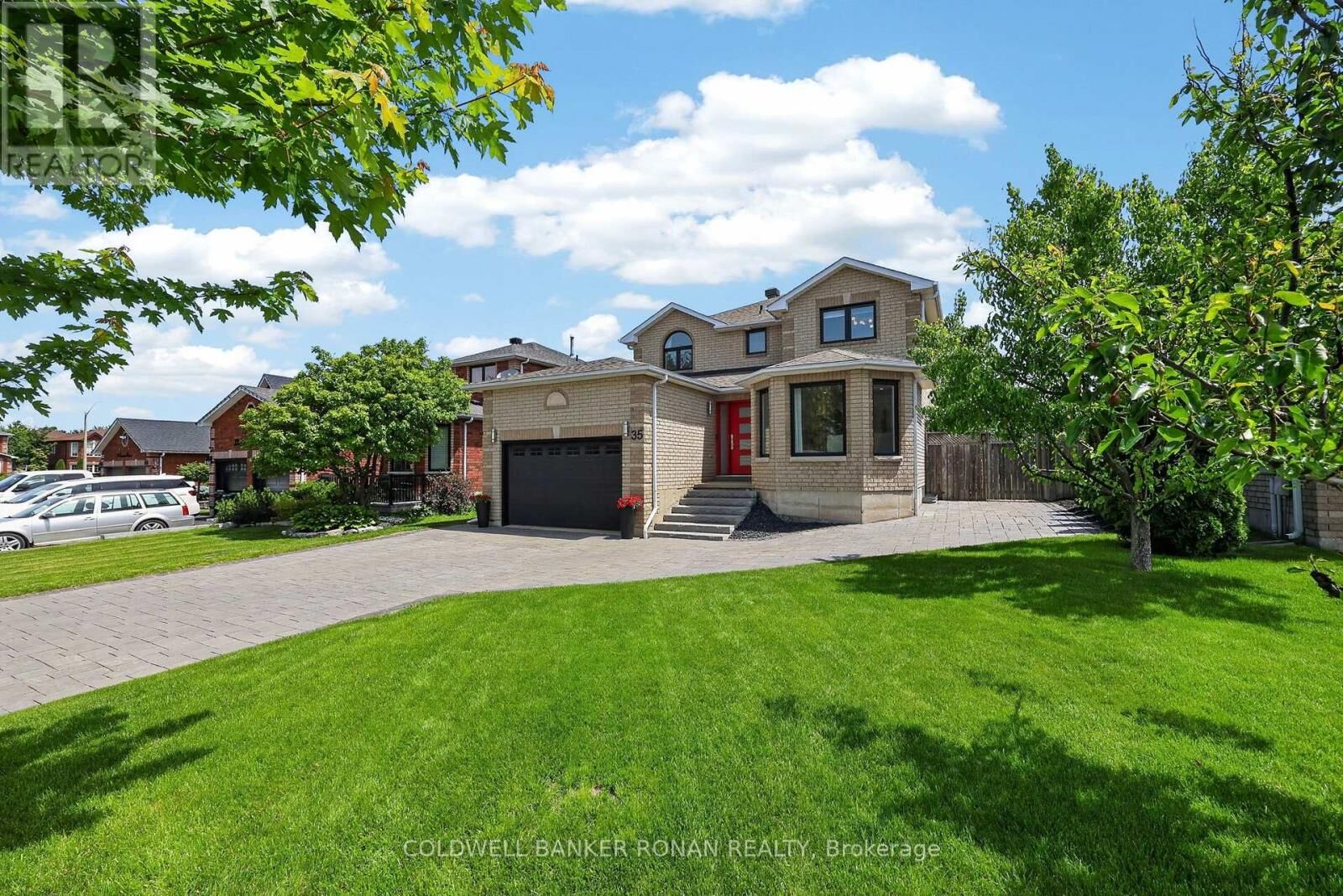 Property Photo: 35 Farmstead Crescent ON L4N 8S2