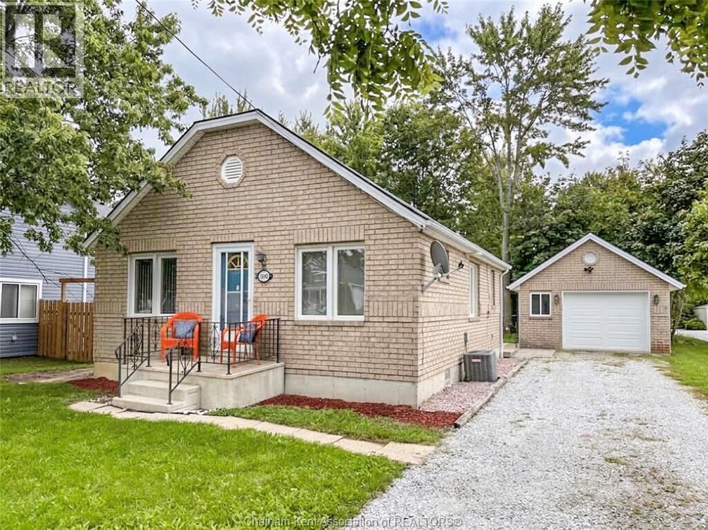 Property Photo:  105 Aberdeen Street  ON N0P 1W0 