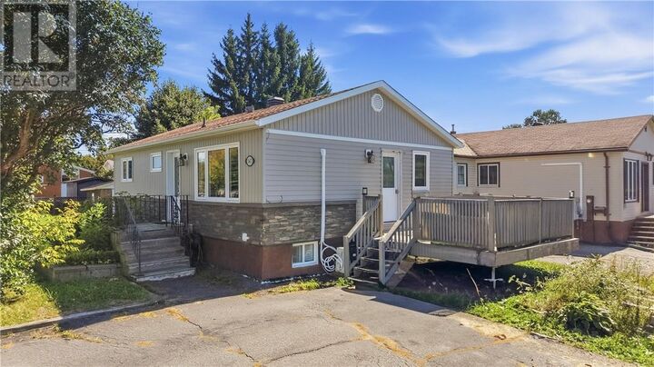 Property Photo:  547 Alexander Street  ON P3A 1R1 