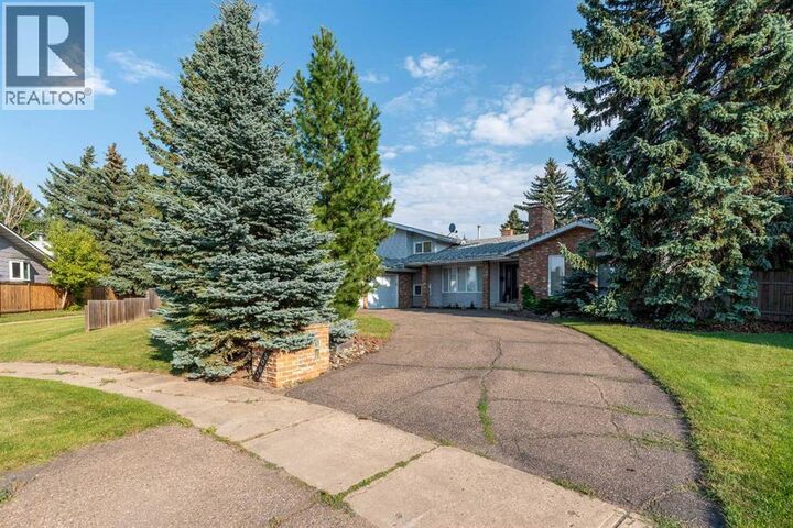 Property Photo:  3003 55A Avenue  AB T9V 1S3 