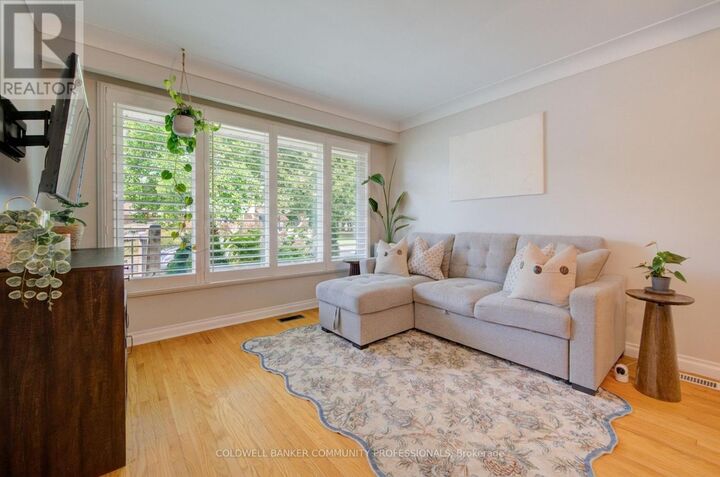 Property Photo:  2 Allanton Boulevard  ON N3R 3B9 