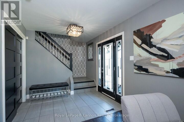 Property Photo:  245 McComber Crescent  ON P7A 7G1 