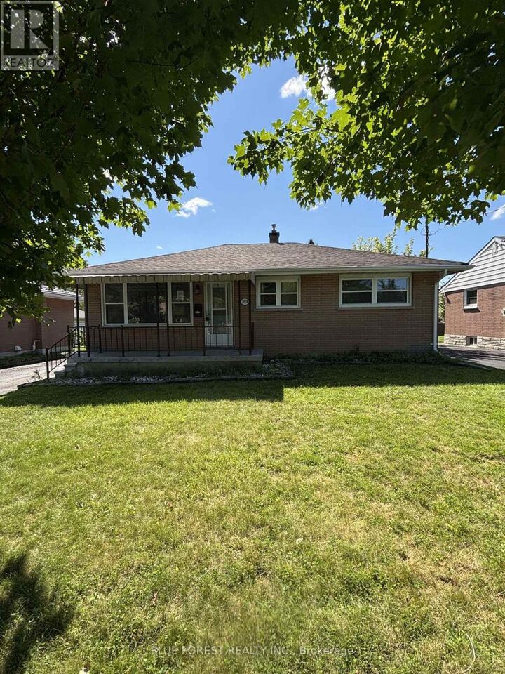 Property Photo:  1918 Duluth Crescent  ON N5V 1H7 