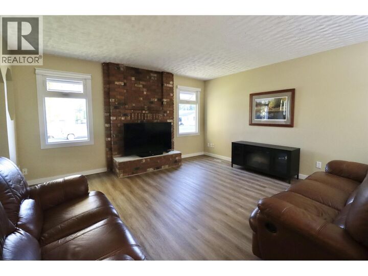 Property Photo: 166 Elgin Place BC V2M 6X4