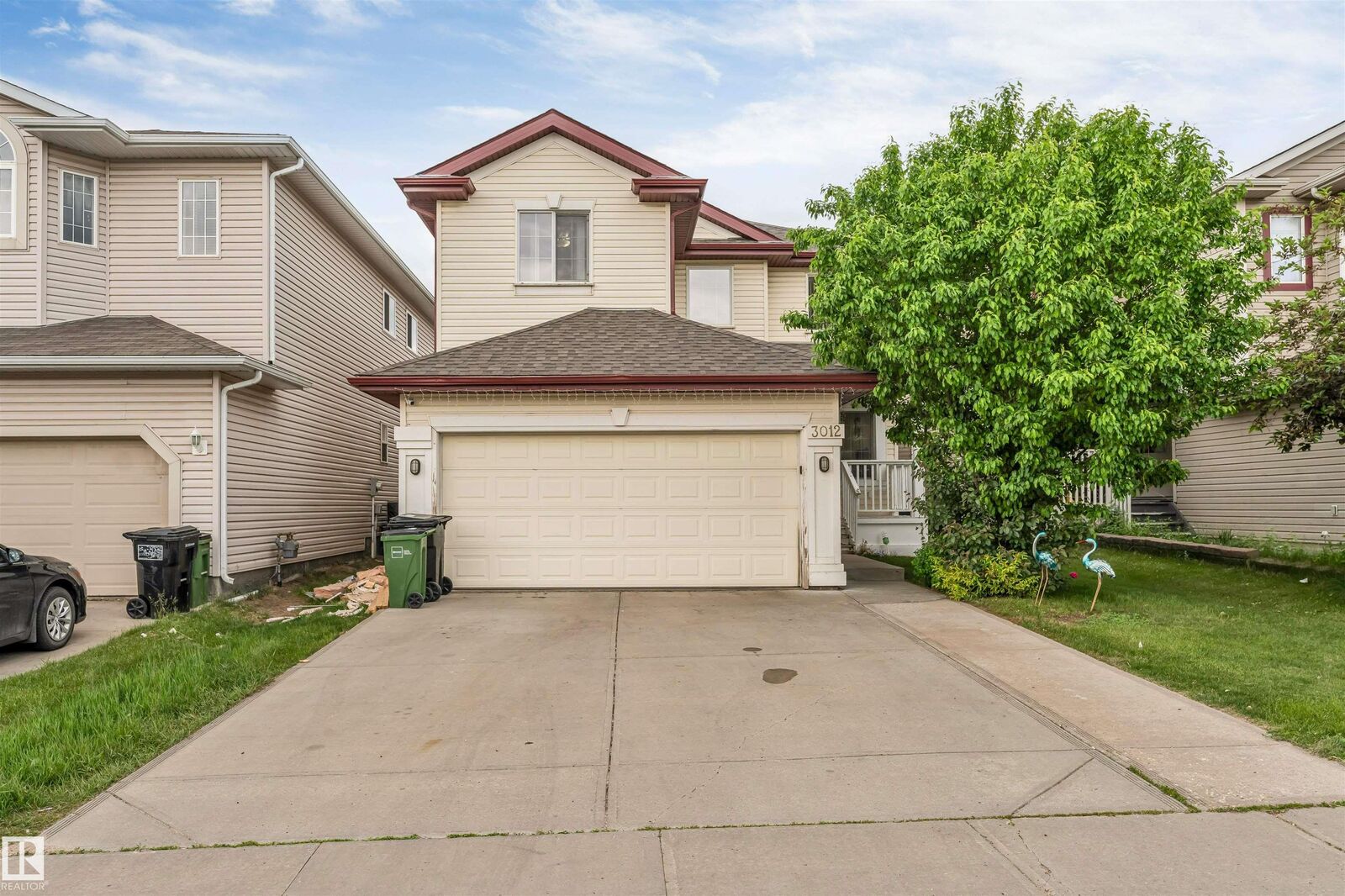 Property Photo: 3012 25 Ave Avenue NW AB T6T 0C8