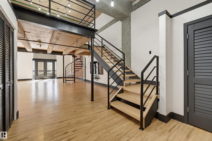 Property Photo:  10330 104 Street NW 208  AB T5J 1C2 