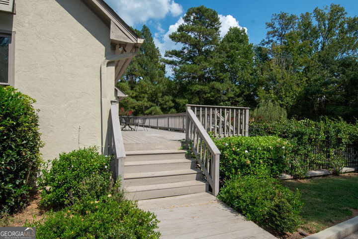 Property Photo:  201 Robinson Road B  GA 30269 