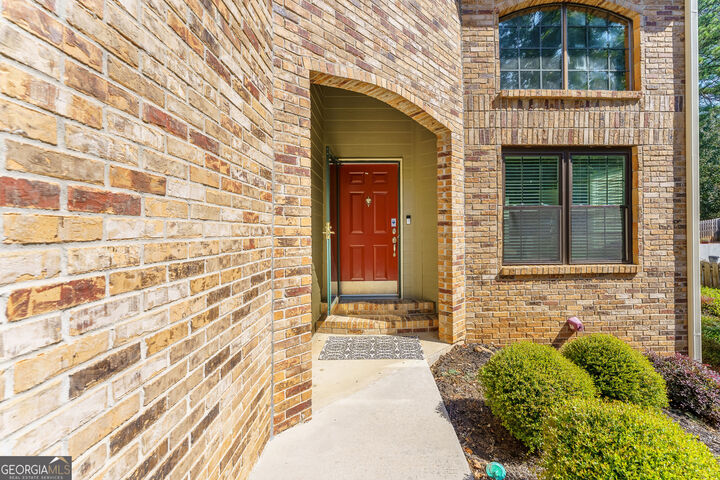 Property Photo: 647 Granby Hill Place GA 30022