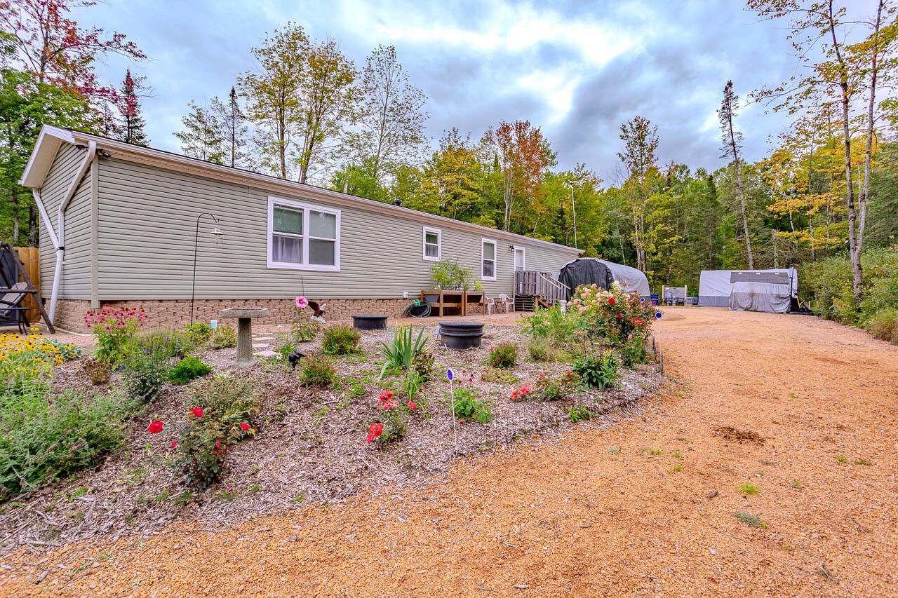 Property Photo: W8754 Cedar Rd WI 54452
