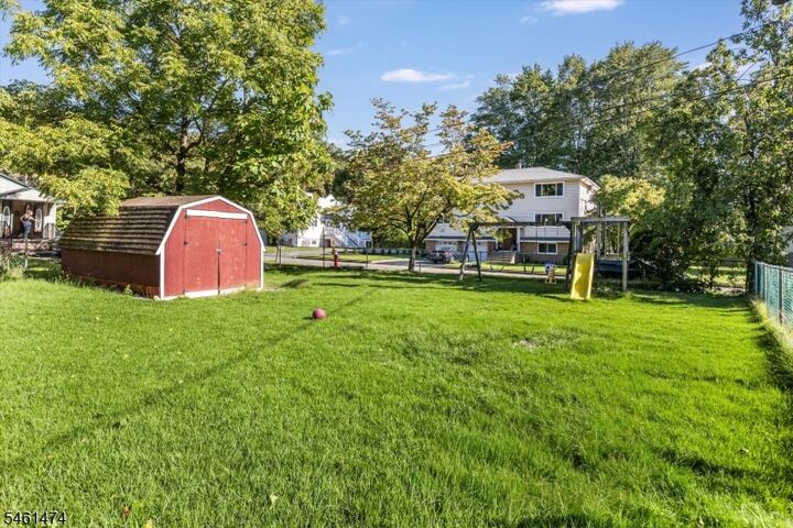 Property Photo:  51 Ringwood Ave  NJ 07442 