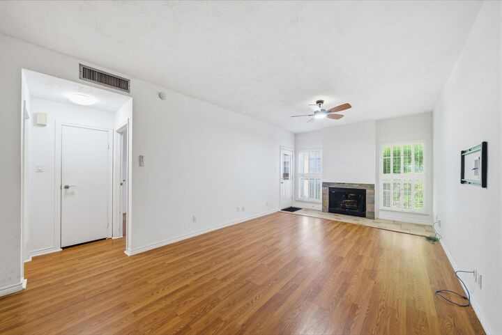 Property Photo: 7900 N Stadium Dr Drive 59 TX 77030