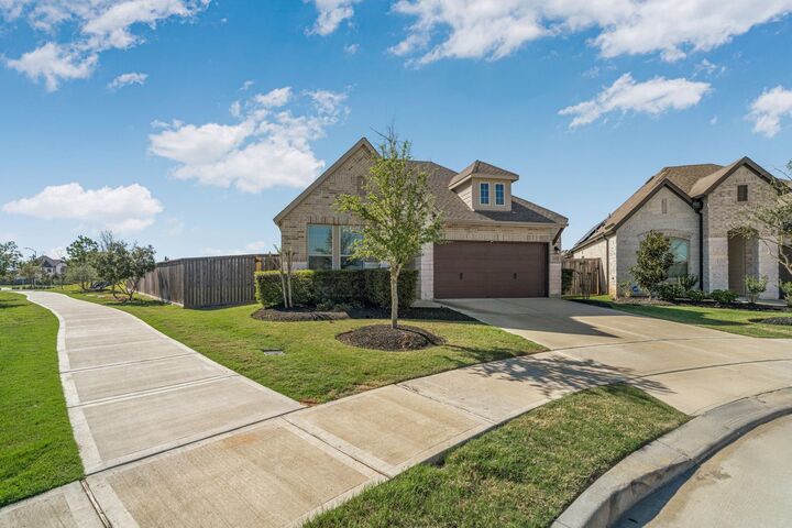Property Photo:  2831 Chestnut Oak Circle  TX 77494 