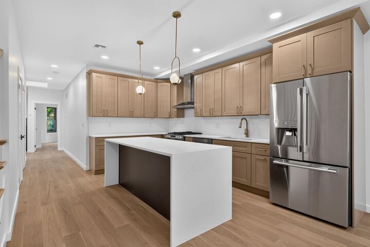 Property Photo:  188 Webster Ave 2  NJ 07307 