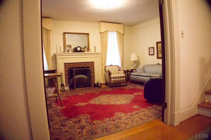 Property Photo:  809 Oak Street  VA 24523 