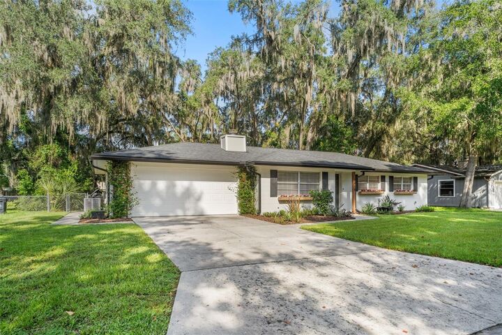 Property Photo:  2410 NW 54th Terrace  FL 32606 