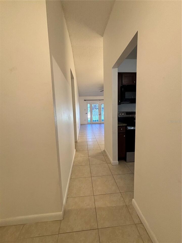 Property Photo:  1761 Lakeview Village Drive  FL 33510 