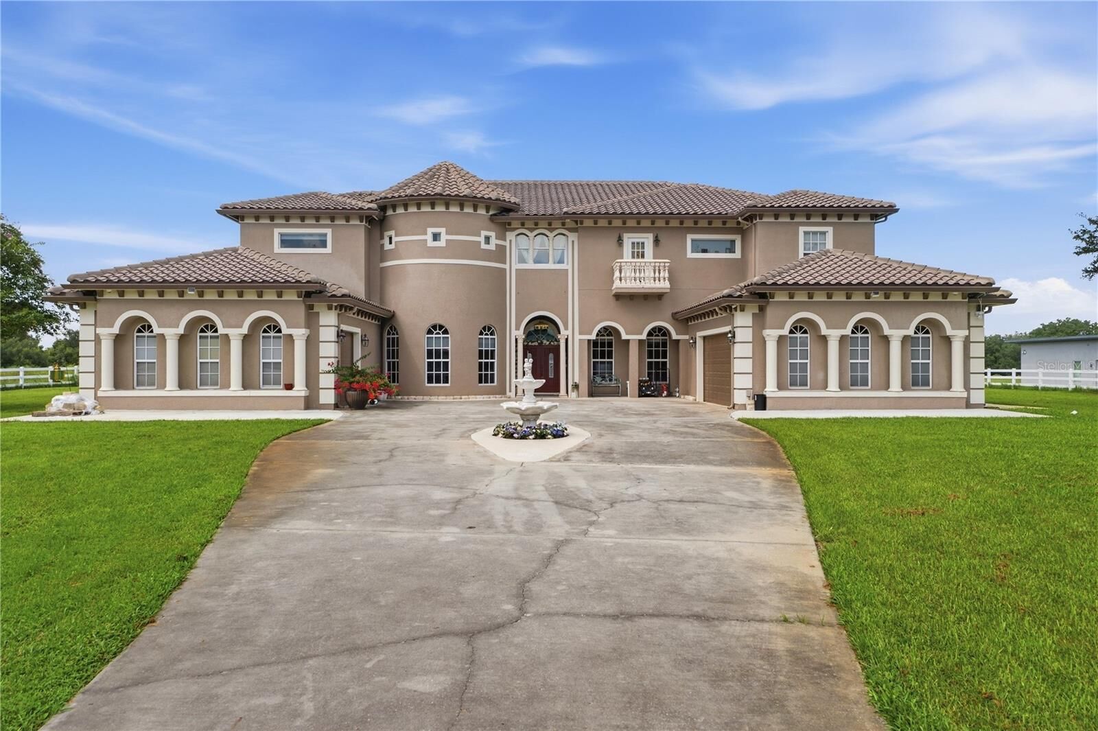 Property Photo:  19313 Eagle Run  FL 34736 