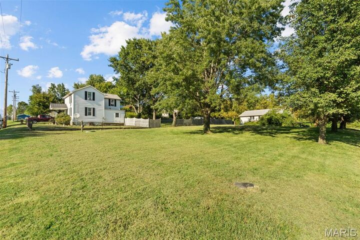 Property Photo:  20 E Avenue  MO 63056 