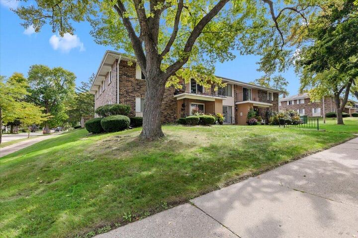 Property Photo: 3408 S Taylor Ave WI 53207
