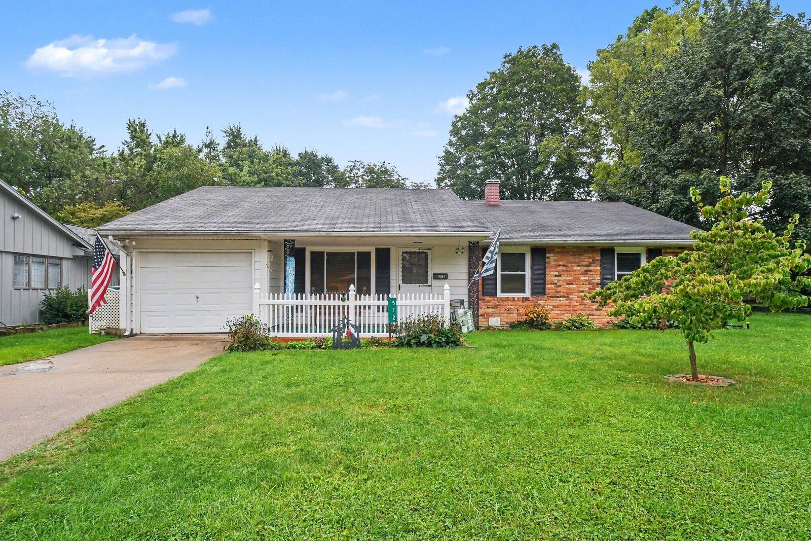 Property Photo:  512 Springfield Circle  MI 49120 