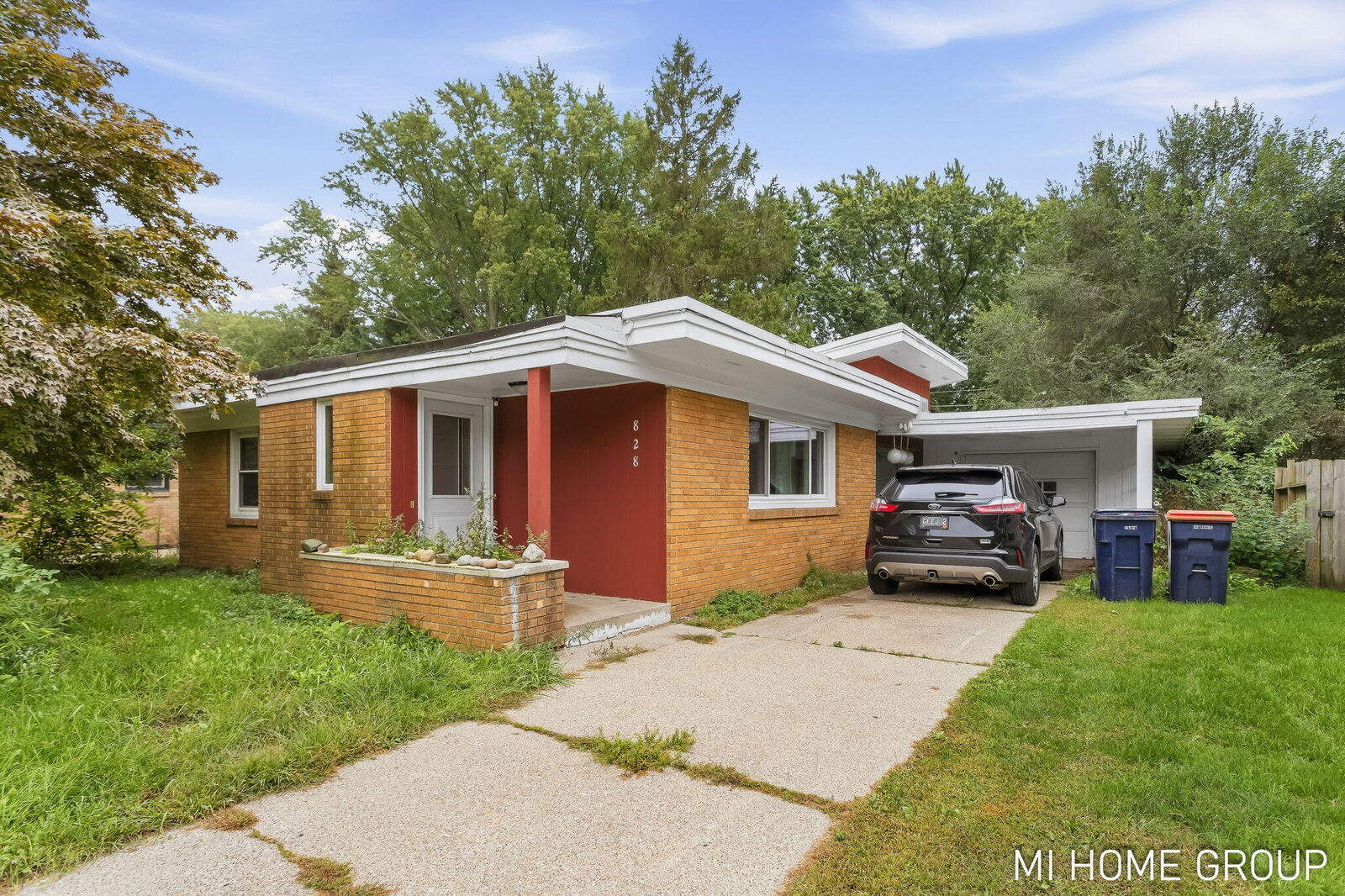 Property Photo: 828 W 24th Street MI 49423