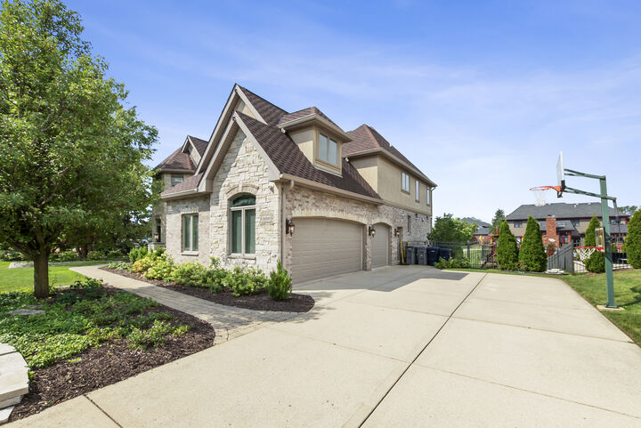 Property Photo:  14040 Bunratty Court  IL 60467 
