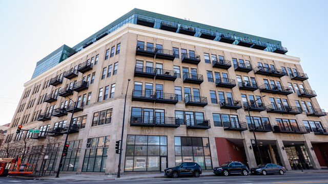 Property Photo: 1645 W Ogden Avenue 505 IL 60612