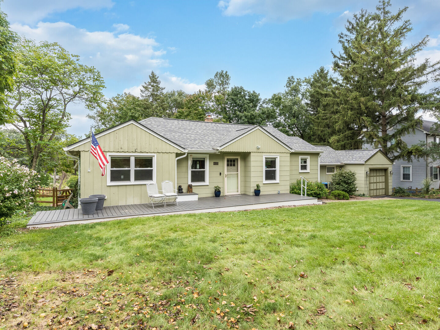 Property Photo:  4605 Schwartz Avenue  IL 60532 