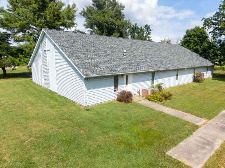 Property Photo: 321 Country Club Lane IL 62801
