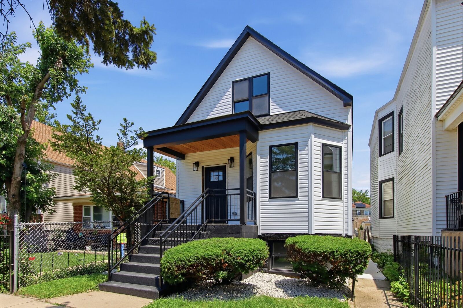 Property Photo: 7213 S Morgan Avenue IL 60621