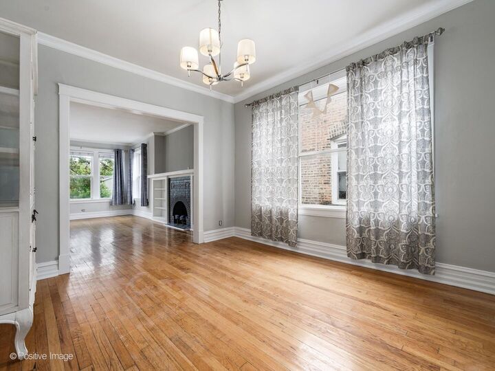 Property Photo:  4142 N Albany Avenue 2  IL 60618 