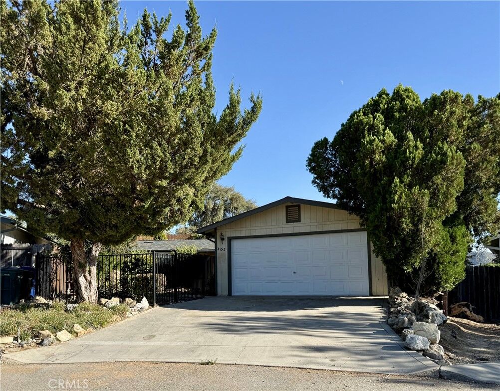 Property Photo:  4195 Hackney Way  CA 93446 