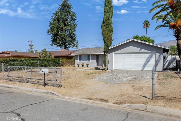 Property Photo: 27390 6th Street CA 92346