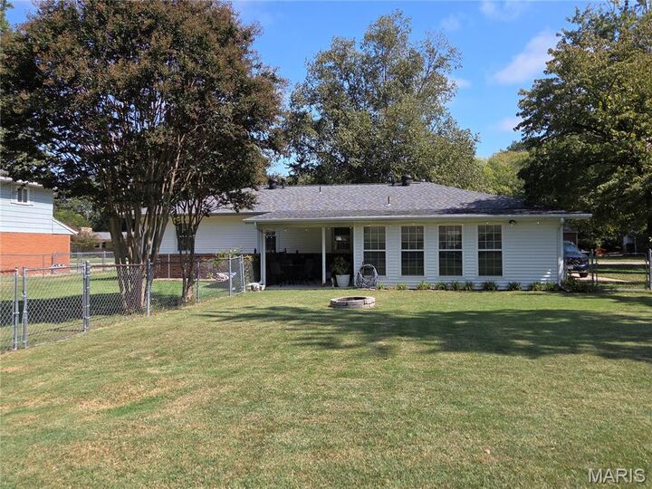 Property Photo:  919 Hawthorn Drive  MO 63801 