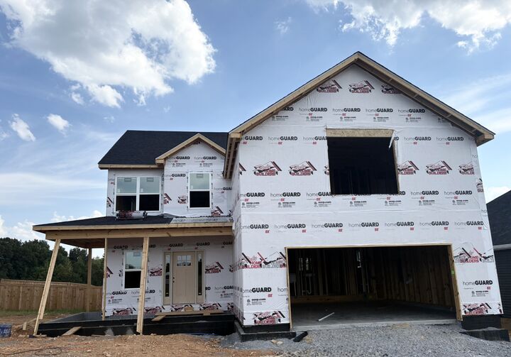 Property Photo: 810 Cedar Wood Dr TN 37043