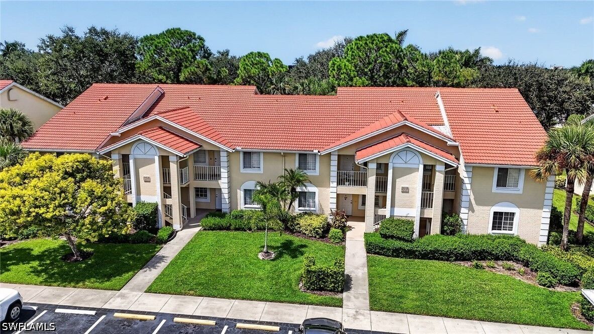 Property Photo: 7707 Jewel Lane 104 FL 34109