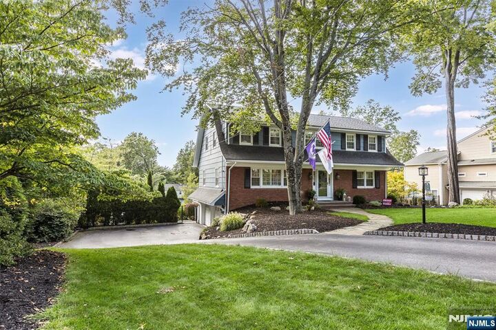 Property Photo:  22 Sloping Hill Terrace  NJ 07470 