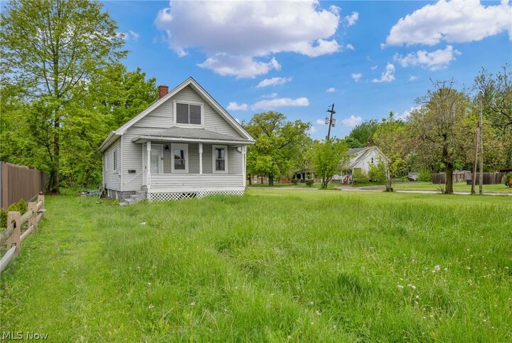 Property Photo: 1714 Long Avenue OH 44052