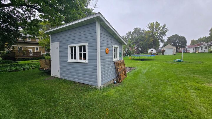 Property Photo:  233 N 1st Avenue E  MN 56088 