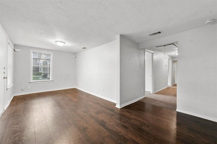 Property Photo: 521 Ruth Street A TX 76205