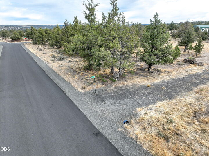 Property Photo: 14852 SE Yakima Road OR 97754