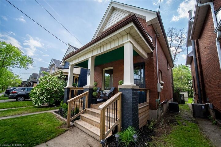 Property Photo: 20 Wells Avenue ON N3R 4J2
