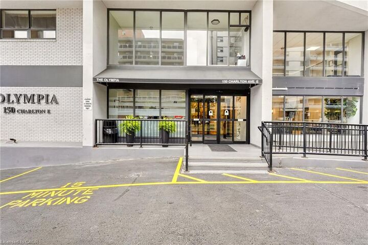 Property Photo:  150 Charlton Avenue E 2905  ON L8N 3X3 