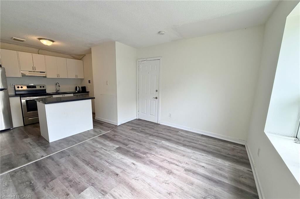 Property Photo:  120 Charles Street 9  ON L8P 3E6 