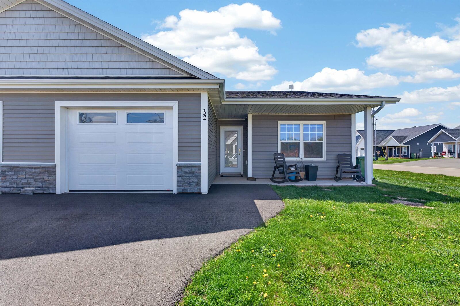 Property Photo:  32 Ellis Avenue  PE C1N 4J3 