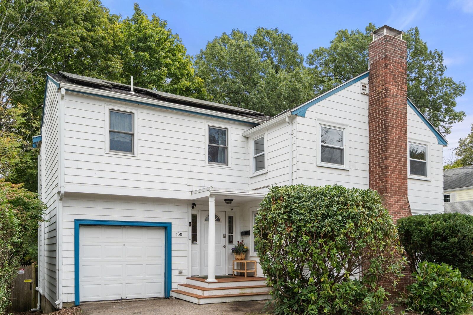 Property Photo: 138 Winchester St MA 02461