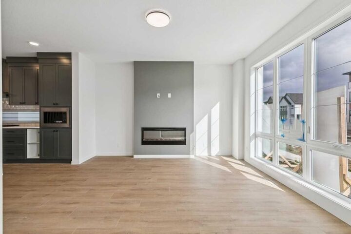 Property Photo:  45 Bluerock Hill SW  AB T2Y 0V7 