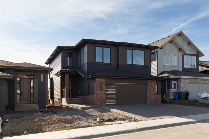 Property Photo:  141 Creekstone Hill SW  AB T2X 5G6 