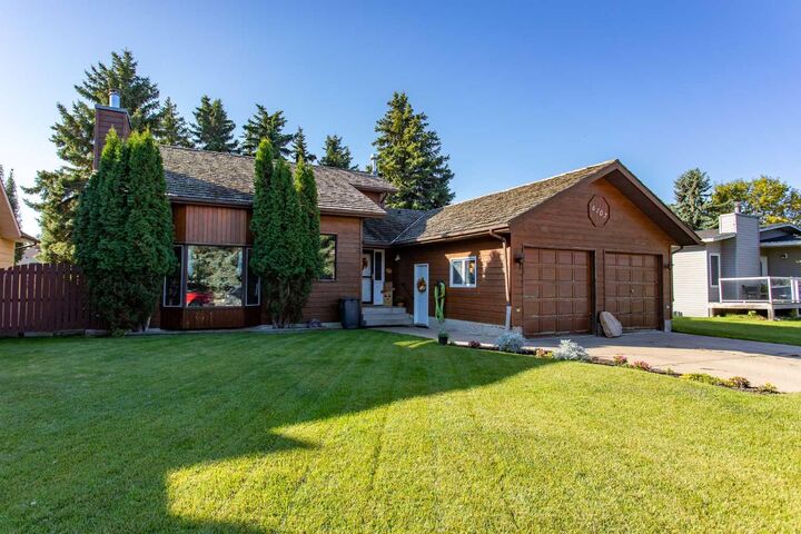 Property Photo: 6107 55 Avenue AB T4J 1L2