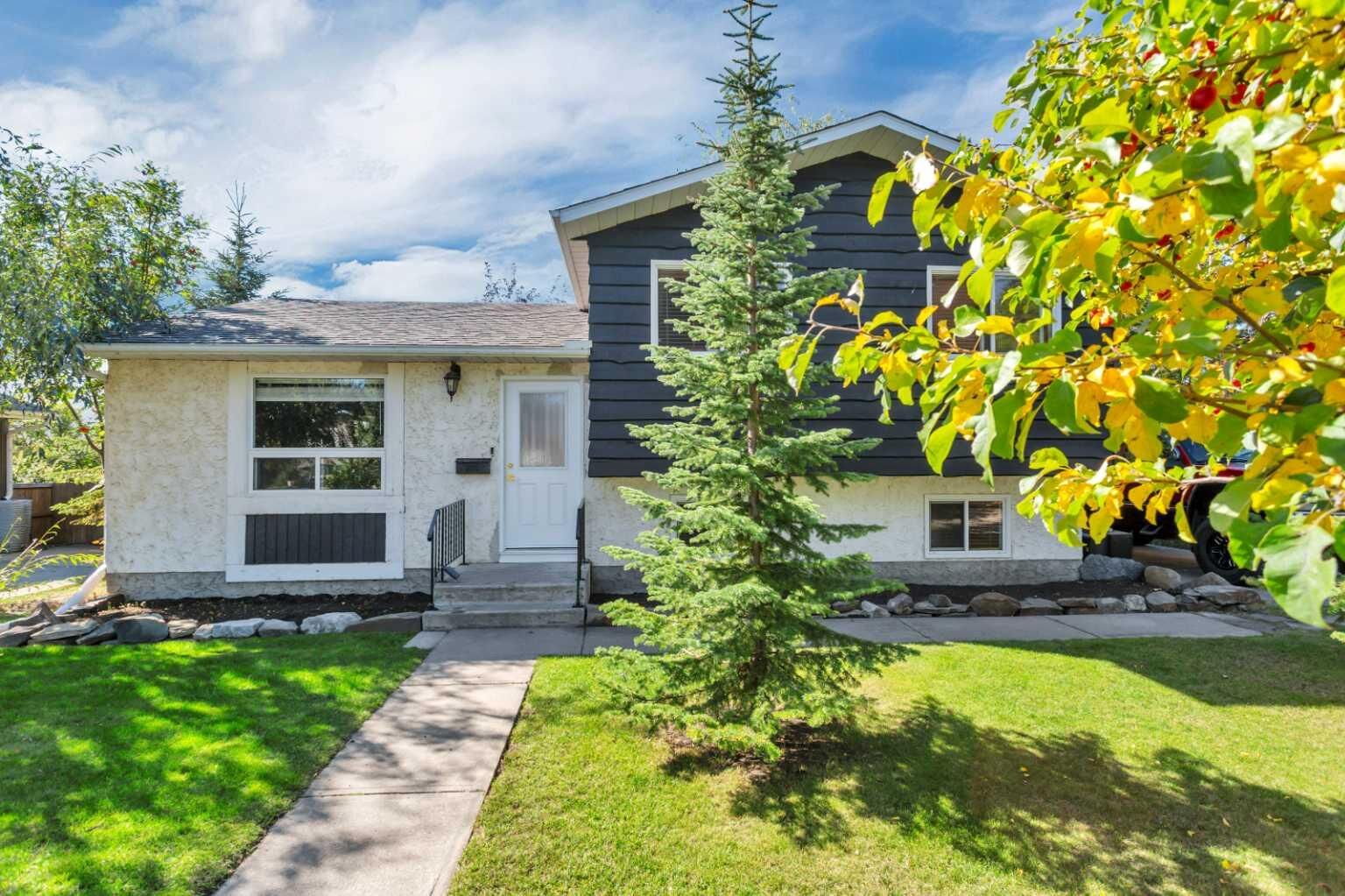 Property Photo:  54 Lakeview Crescent  AB T4S 1J7 